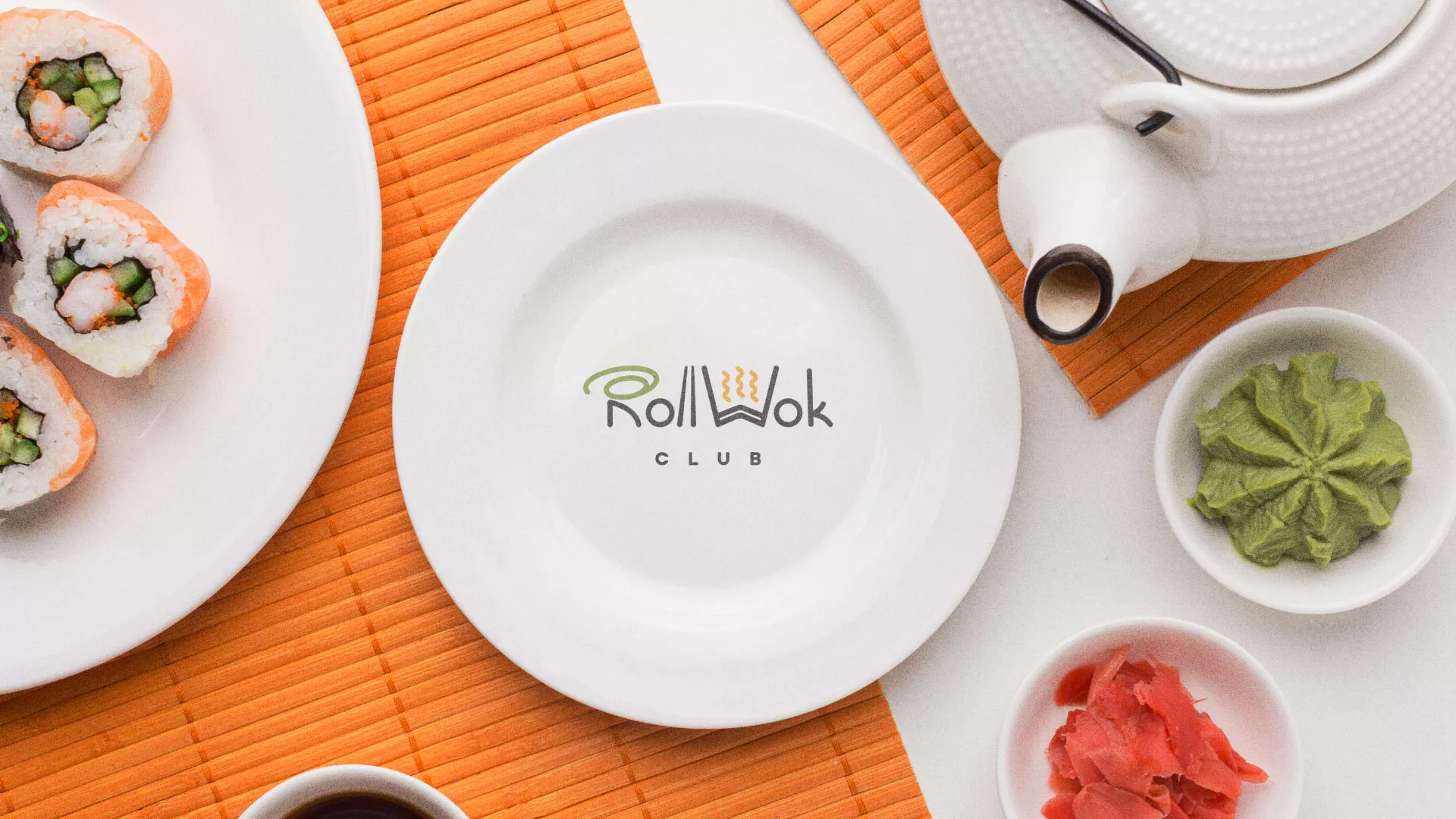 Разработка логотипа и фирменного стиля суши-бара «Roll Wok Club» в Нытве